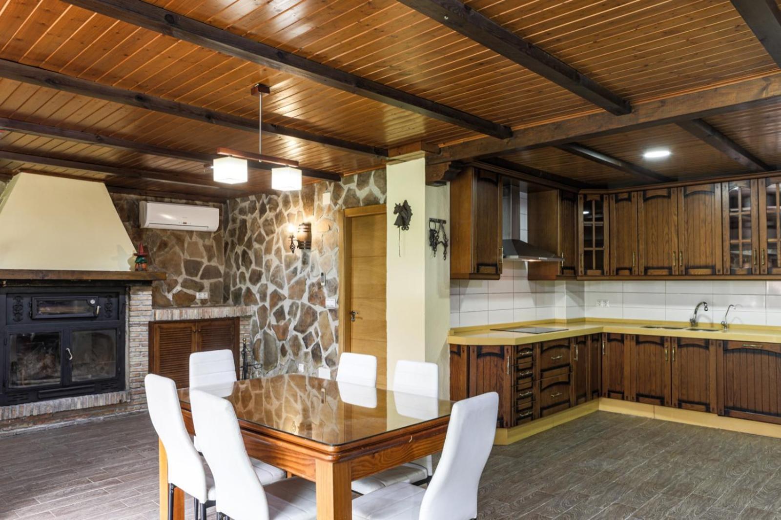 Rural Lomas Villa *
